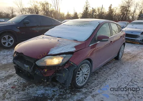 2013 Ford Focus Titanium из США, поврежденный, VIN 1FADP3N22DL254683